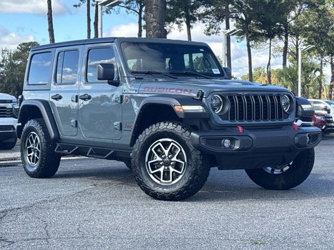 Used 2024 Jeep Wrangler Rubicon image 2