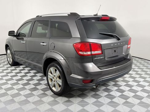 Used 2017 Dodge Journey SXT w/ Chrome Appearance Group FWD image 3