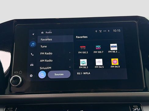 Used 2025 Toyota Camry SE image 29