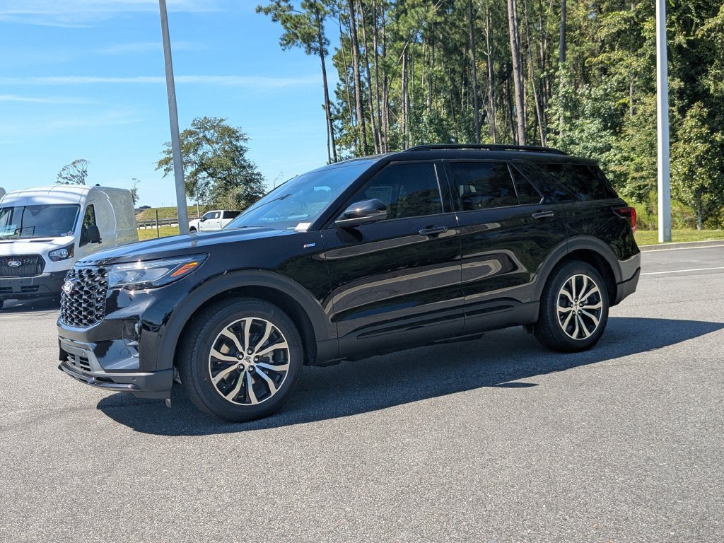 New 2027 Ford Explorer ST-Line RWD image 8