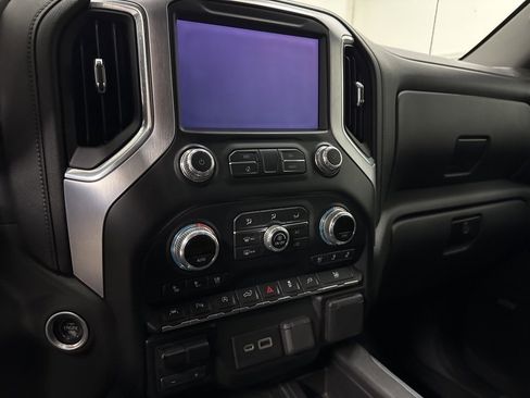 Used 2019 GMC Sierra 1500 SLT image 44