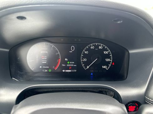 Used 2024 Honda HR-V EX-L image 2