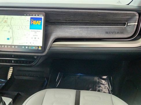 Used 2023 Rivian R1S Launch Edition image 41