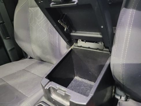 Used 2016 Toyota Tacoma TRD Sport w/ Towing Package image 30