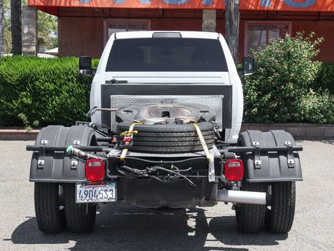 Used 2022 RAM 5500 Tradesman w/ Chrome Appearance Group AWD/4WD image 6