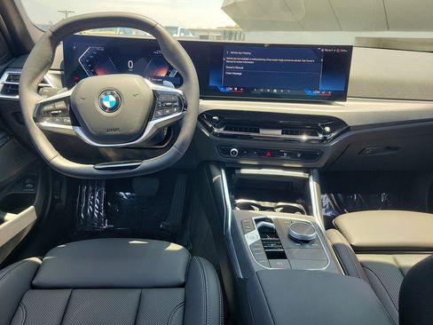 Used 2026 BMW 330i Sedan w/ Premium Package RWD image 9