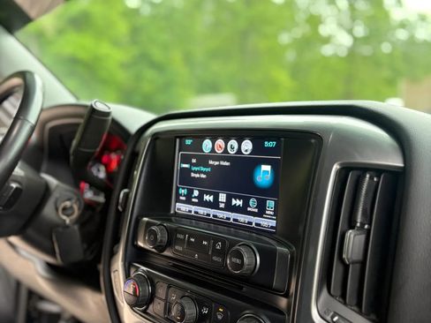 Used 2018 Chevrolet Silverado 1500 LT w/ True North Edition AWD/4WD image 28