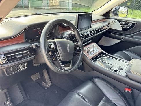 Used 2023 Lincoln Aviator Reserve w/ Equipment Group 201A AWD/4WD image 12