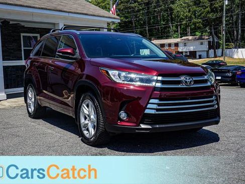 Used 2017 Toyota Highlander Limited Platinum image 10