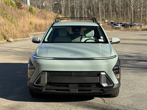 Used 2025 Hyundai Kona SEL image 8