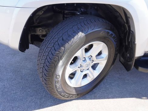 Used 2024 Toyota 4Runner SR5 image 27