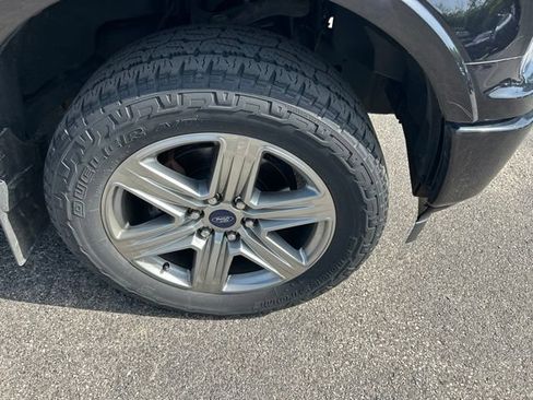 Used 2019 Ford F150 XLT w/ Equipment Group 302A Luxury AWD/4WD image 8