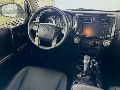 Used 2022 Toyota 4Runner TRD Off-Road Premium image 17