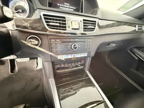 Used 2016 Mercedes-Benz E 350 Sedan image 22