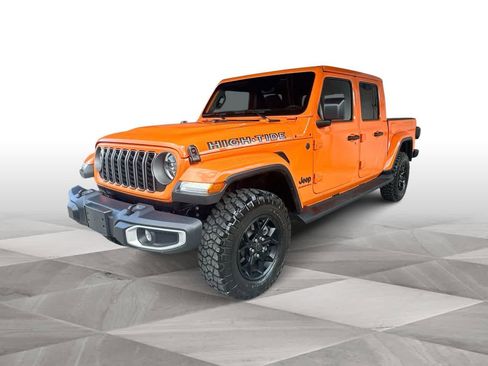 Used 2025 Jeep Gladiator Sport AWD/4WD image 4
