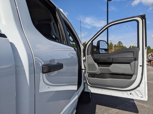 Used 2023 Ford F250 XL w/ FX4 Off-Road Package image 50