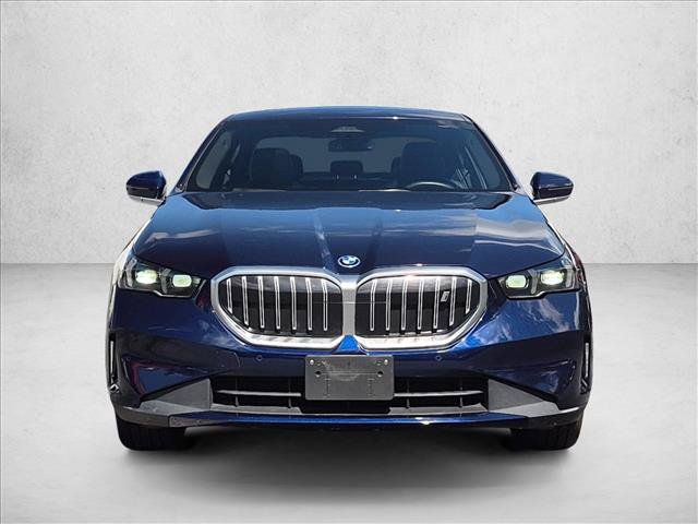 Used 2024 BMW i5 eDrive40i w/ Convenience Package RWD image 2