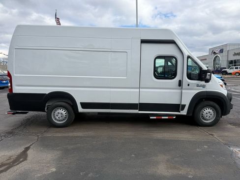 Used 2024 RAM ProMaster 3500 w/ Delivery Van Package FWD image 8
