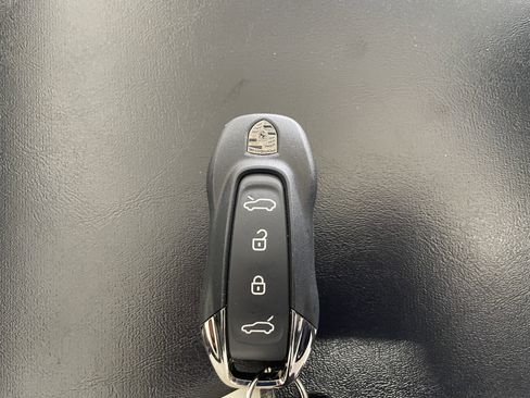 Used 2024 Porsche Macan Turbo Electric AWD/4WD image 25