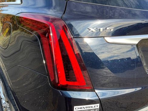 Used 2021 Cadillac XT5 Premium Luxury image 25
