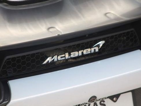 Used 2020 McLaren 720S Spider image 16