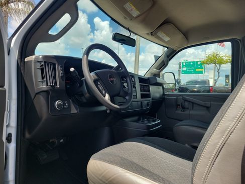 Used 2025 GMC Savana 2500 w/ Driver Convenience Package RWD image 8