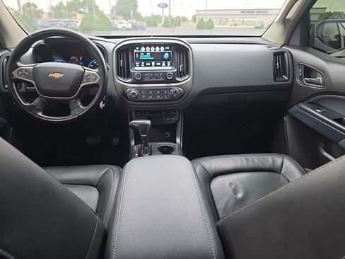 Used 2018 Chevrolet Colorado Z71 AWD/4WD image 12