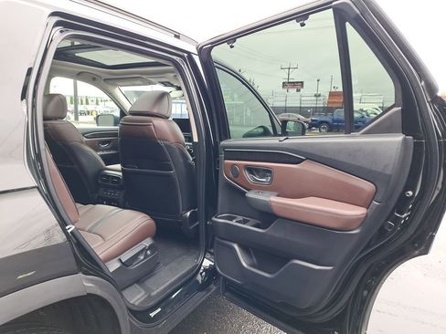 Used 2023 Honda Pilot Elite image 14