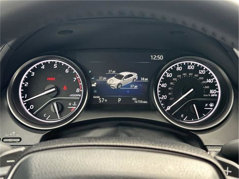 Used 2024 Toyota Camry SE image 20