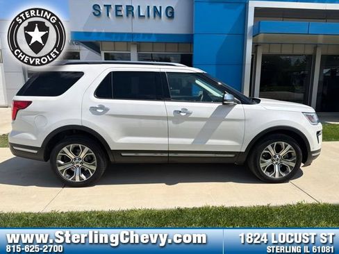 Used 2018 Ford Explorer Platinum AWD/4WD image 6