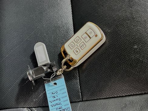 Used 2015 Toyota Sienna SE w/ SE Preferred Package image 36