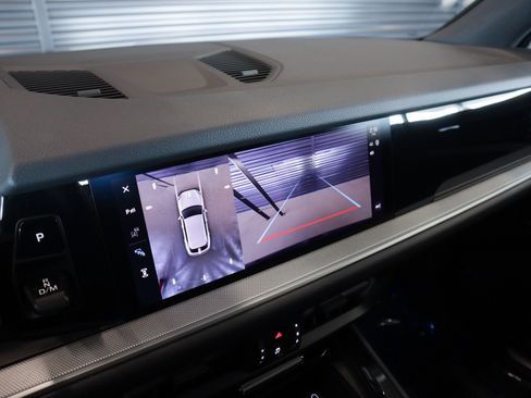 Certified 2026 Porsche Cayenne AWD/4WD image 19