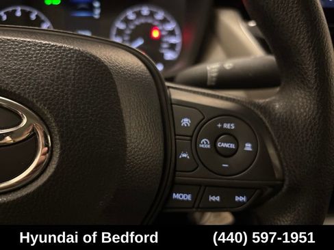 Used 2025 Toyota Corolla LE FWD image 16