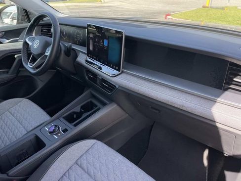 Used 2025 Volkswagen Tiguan S FWD image 28