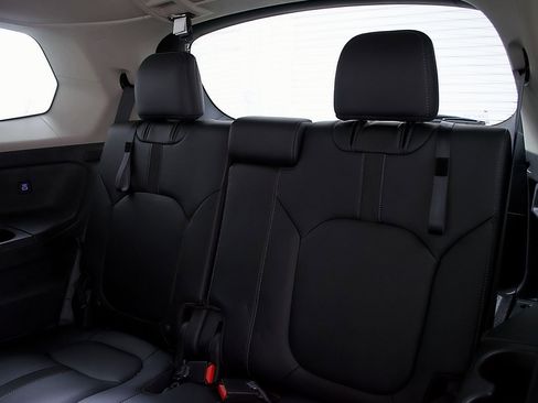 Used 2023 Honda Pilot EX-L image 18