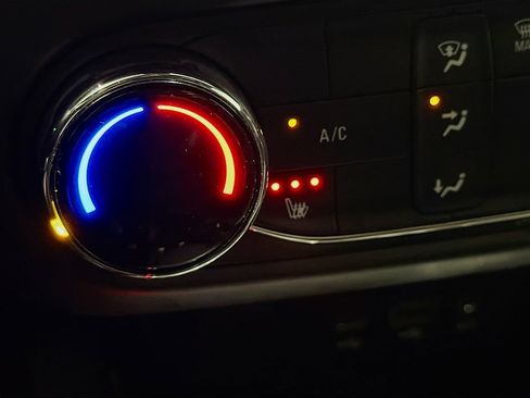 Used 2022 Chevrolet TrailBlazer RS FWD image 21