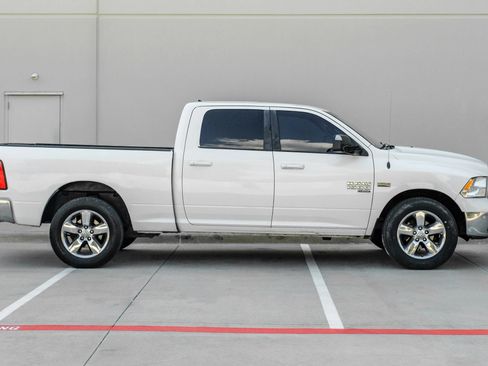 Used 2019 RAM 1500 Big Horn AWD/4WD image 3