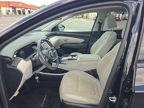 Used 2023 Hyundai Tucson Limited FWD image 11