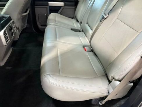 Used 2015 Ford F150 Lariat image 25