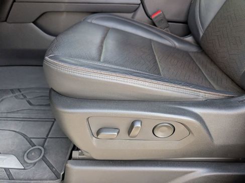 Used 2024 Chevrolet Tahoe High Country image 13