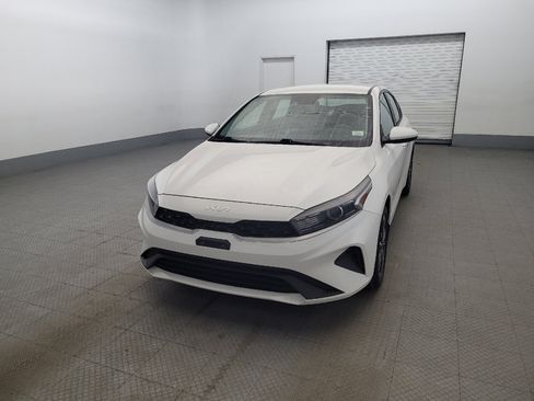 Used 2023 Kia Forte LXS FWD image 15