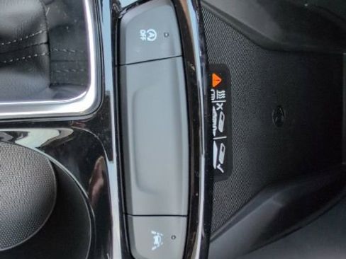 New 2026 Chevrolet Trax LT w/ Sunroof Package FWD image 21