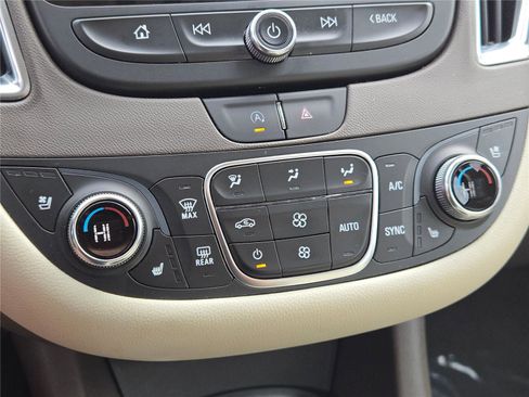 Used 2024 Chevrolet Malibu LT image 31