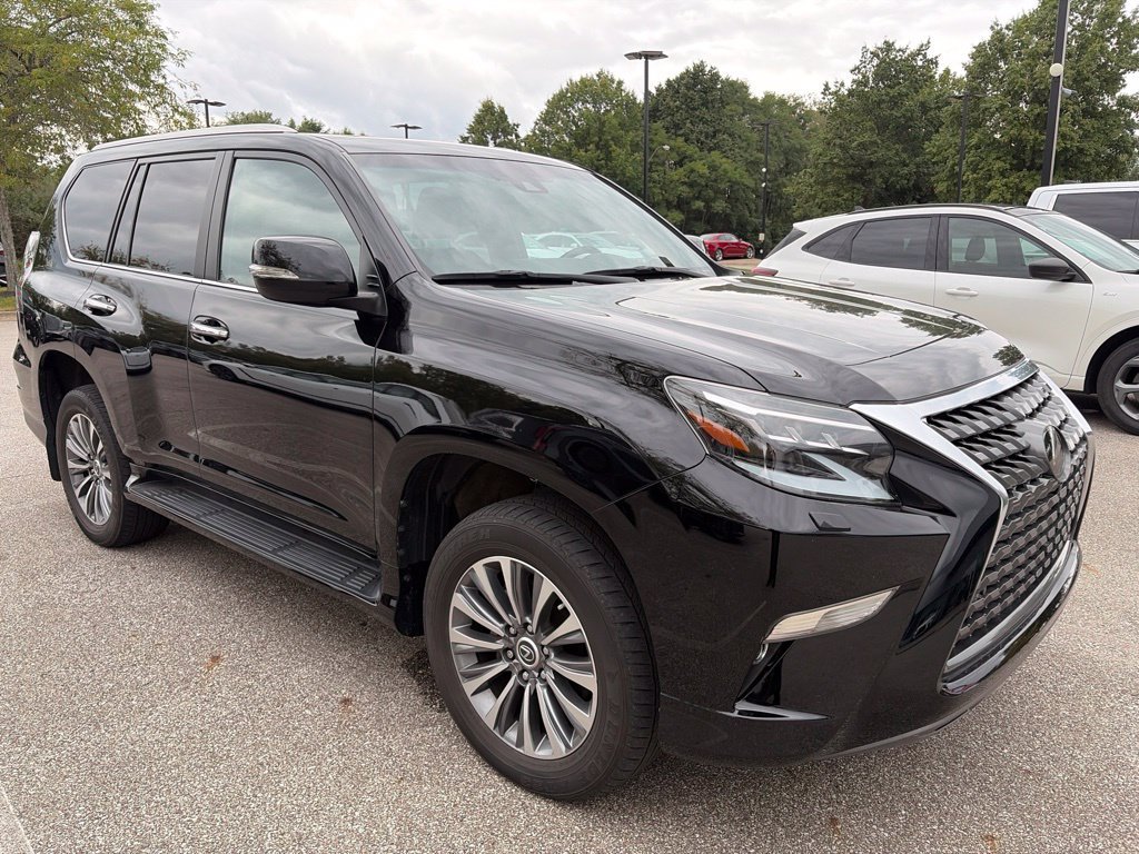 Used 2021 Lexus GX 460 Luxury w/ Accessory Package AWD/4WD image 3