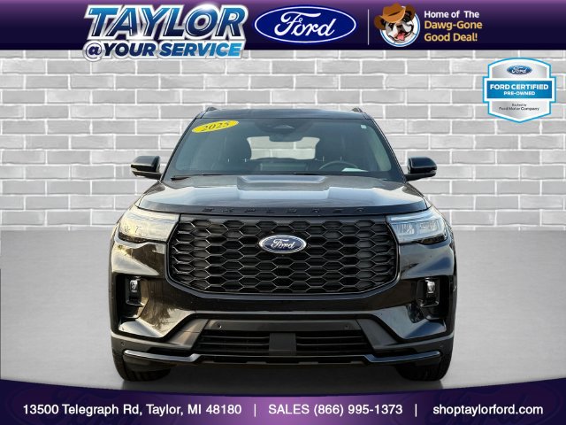 Certified 2025 Ford Explorer ST-Line AWD/4WD image 2