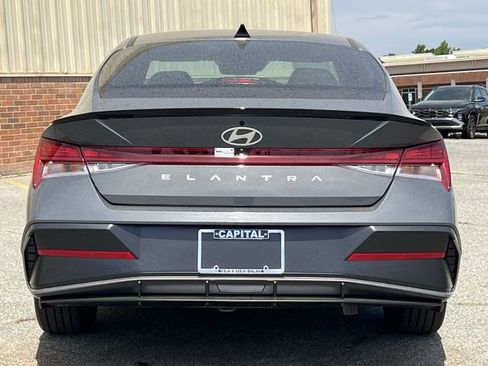 New 2026 Hyundai Elantra SEL Sport Premium FWD image 32