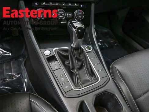 Used 2024 Volkswagen Jetta SE image 13