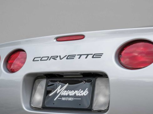 Used 2000 Chevrolet Corvette w/ Memory Pkg image 41