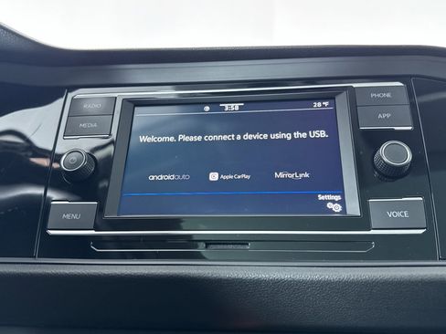 Used 2021 Volkswagen Jetta SE w/ SE Cold Weather Package image 16