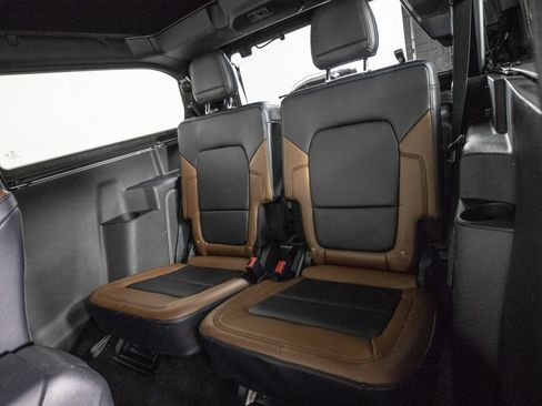 Used 2023 Ford Bronco Outer Banks image 11